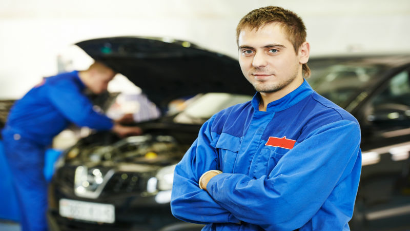 Why Your Mechanic Oil Change Is So Important