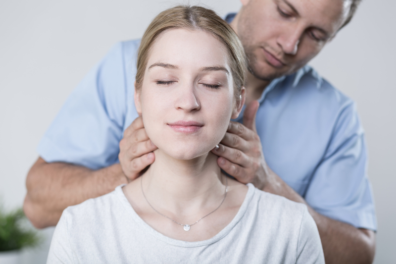 Common Reasons Chicago Residents May Be Experiencing Neck Pain