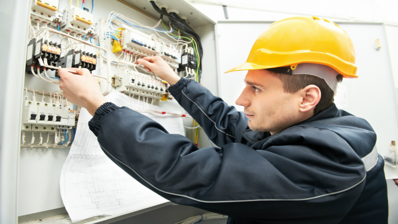 Four Essential Safety Measures Every Electrician in Portland Must Take