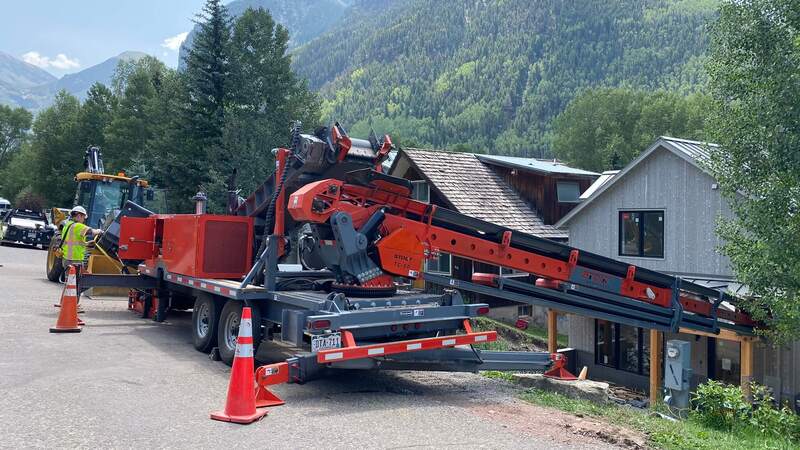 How a Mobile Stacker Conveyor Can Improve Your Business
