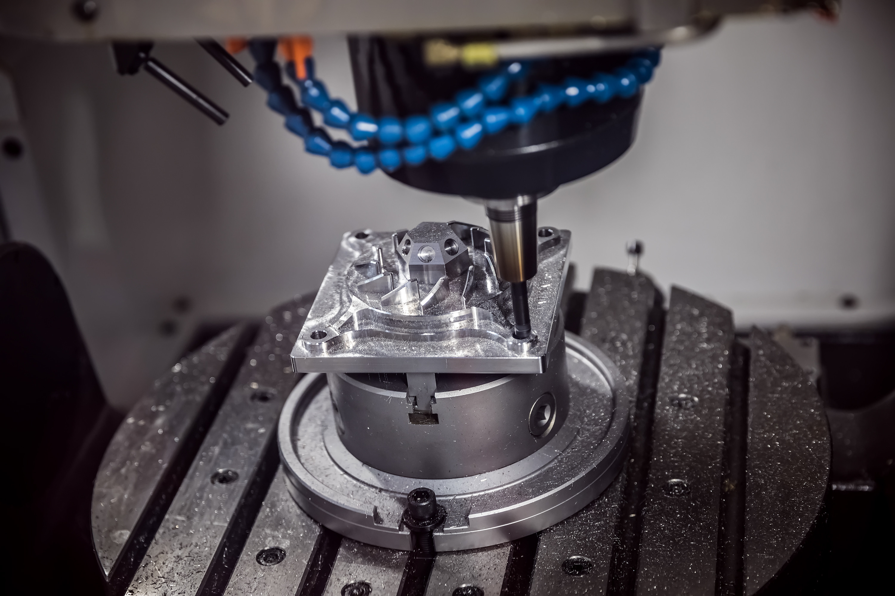 When to Consider CNC Turning Services: An Expert’s Guide to Precision Machining